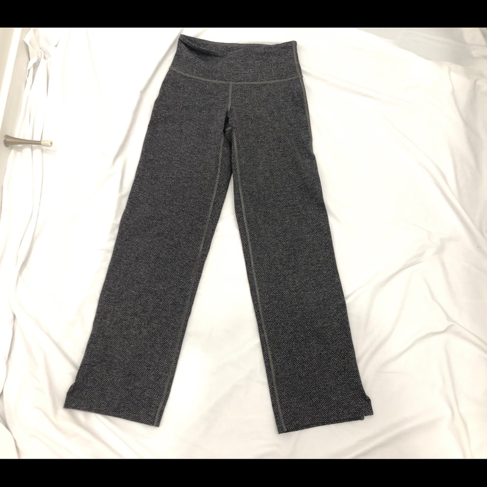 Lululemon yoga pants